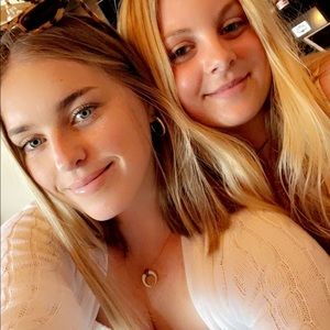 Meet your Posher, Riley